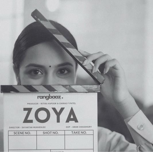 Zoya, في موقع التصوير